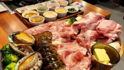 황금돗소리 매장 이미지