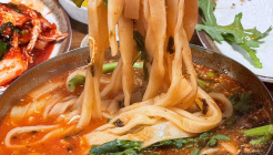 얼큰이손칼국수 매장 이미지