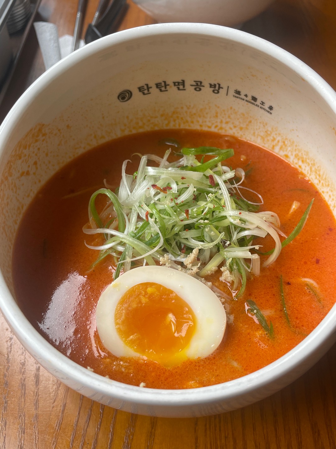 탄탄면공방 강남점 매장 이미지