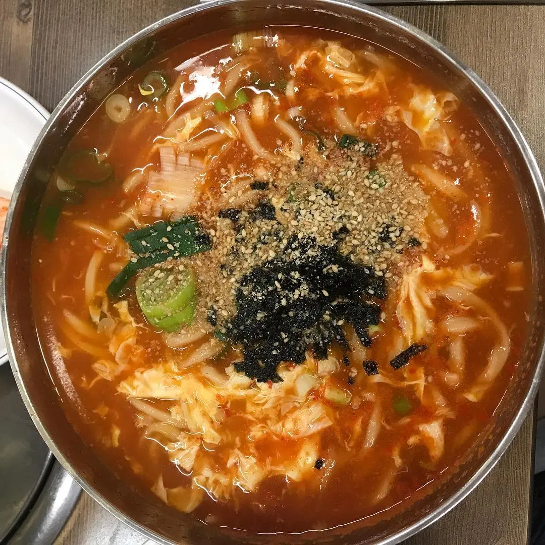 가영얼큰이칼국수 매장 이미지