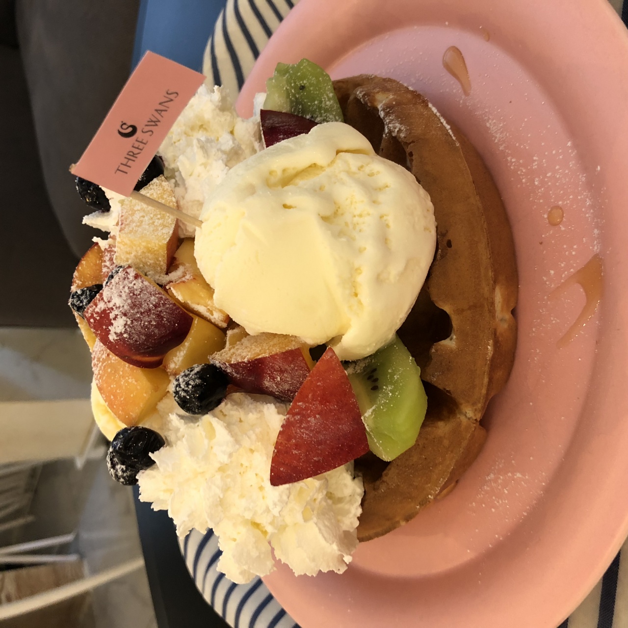 카페 쓰리스완 매장 이미지