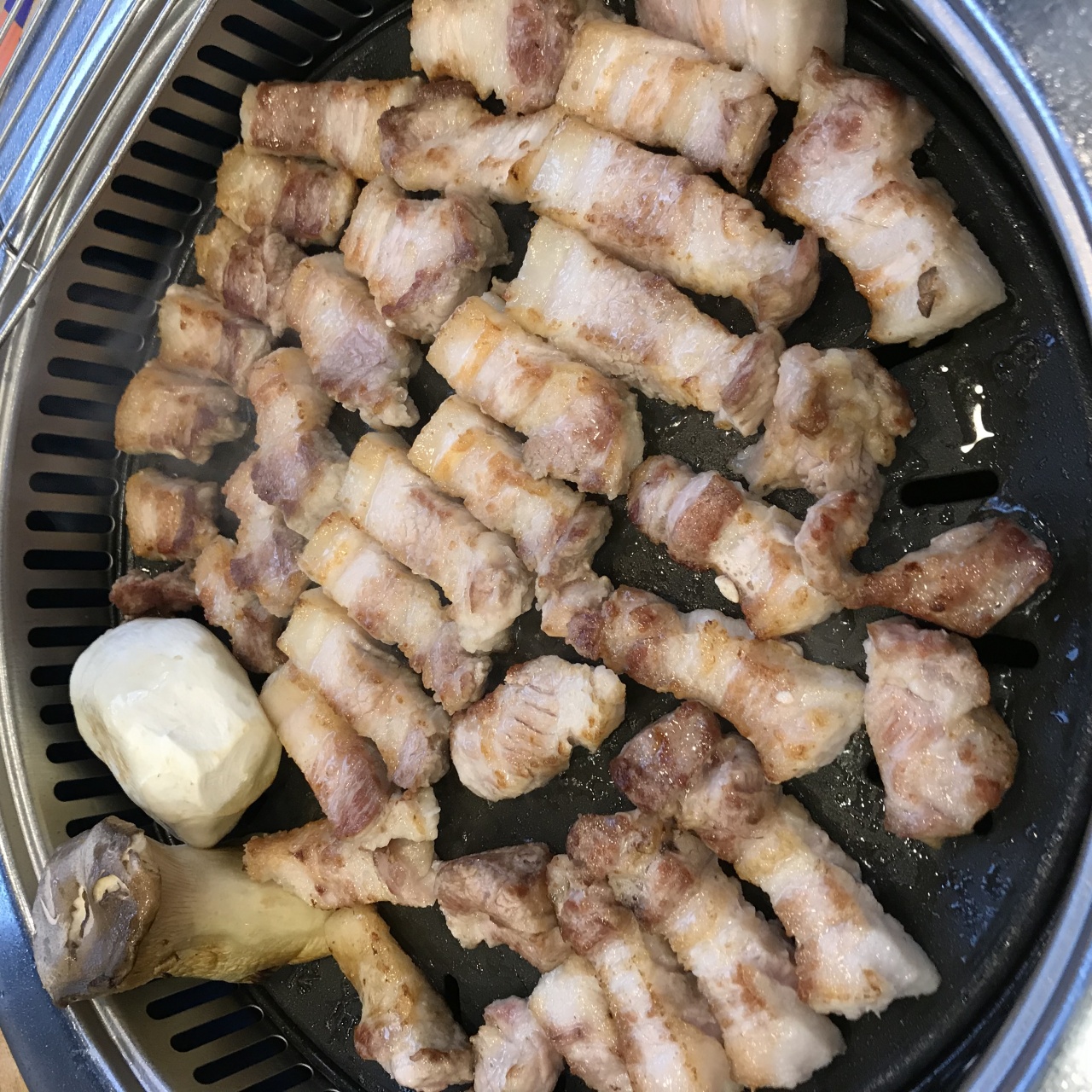 맛찬들왕소금구이 송천점 매장 이미지