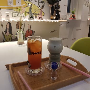 묘한커피잔 매장 이미지