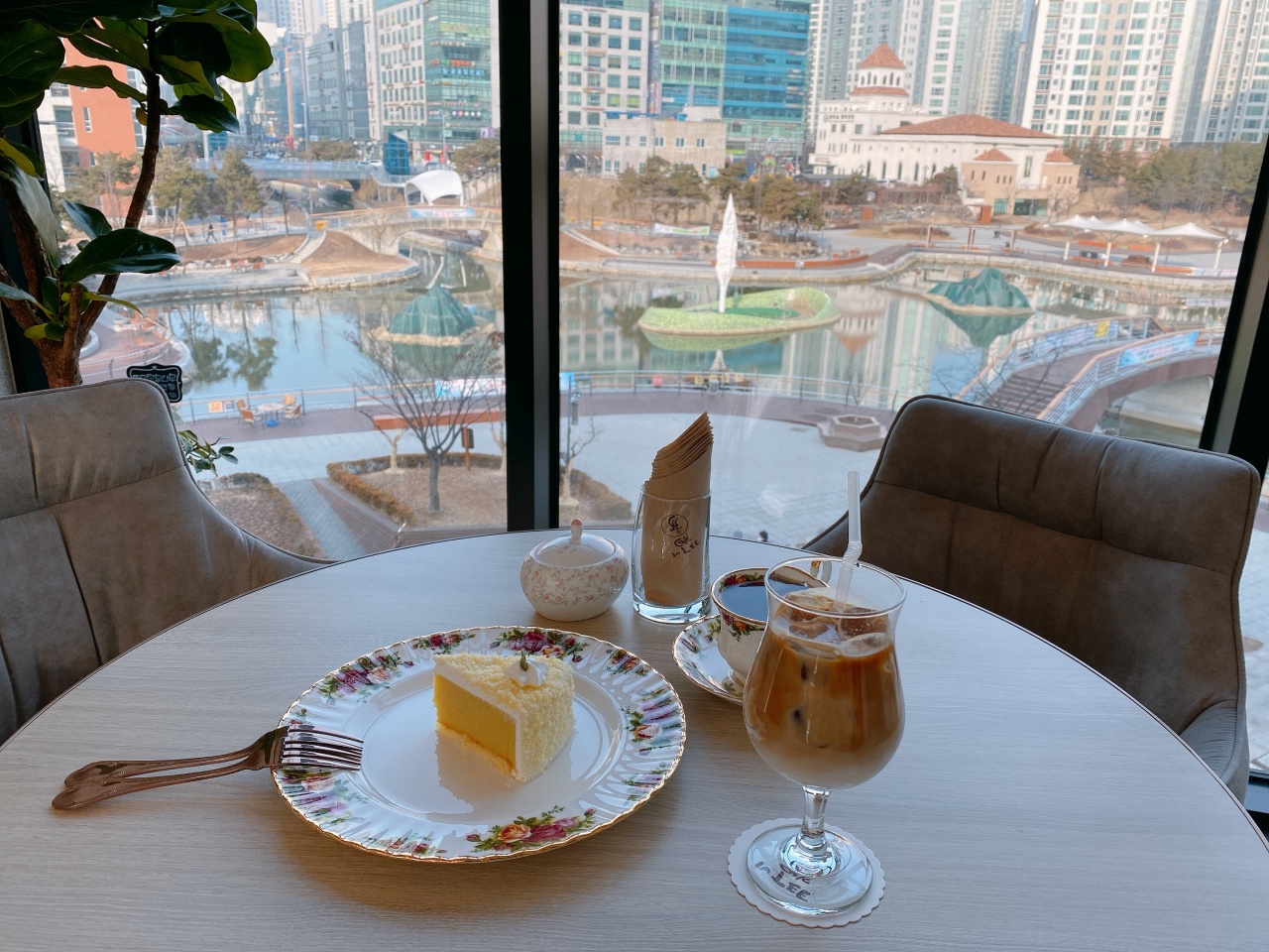 카페라리 청라점 매장 이미지