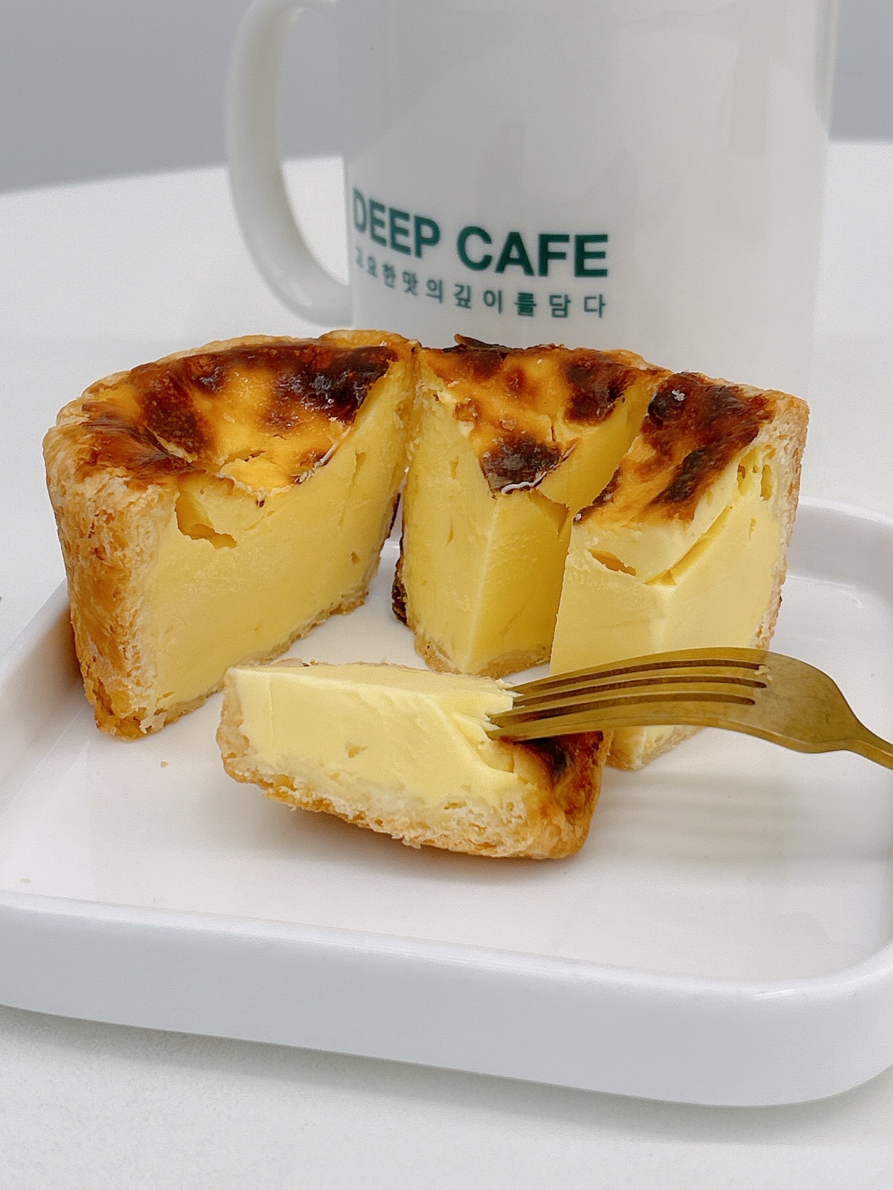 디프카페 매장 이미지