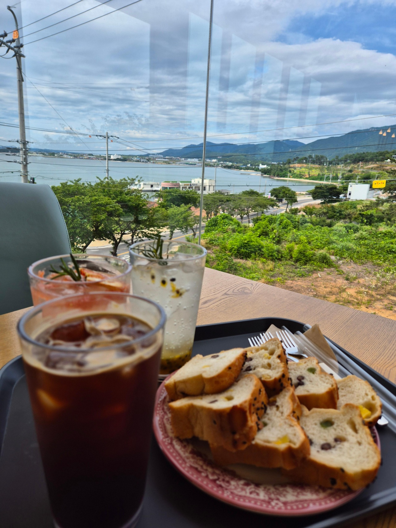 카페 아슬란 송포 매장 이미지