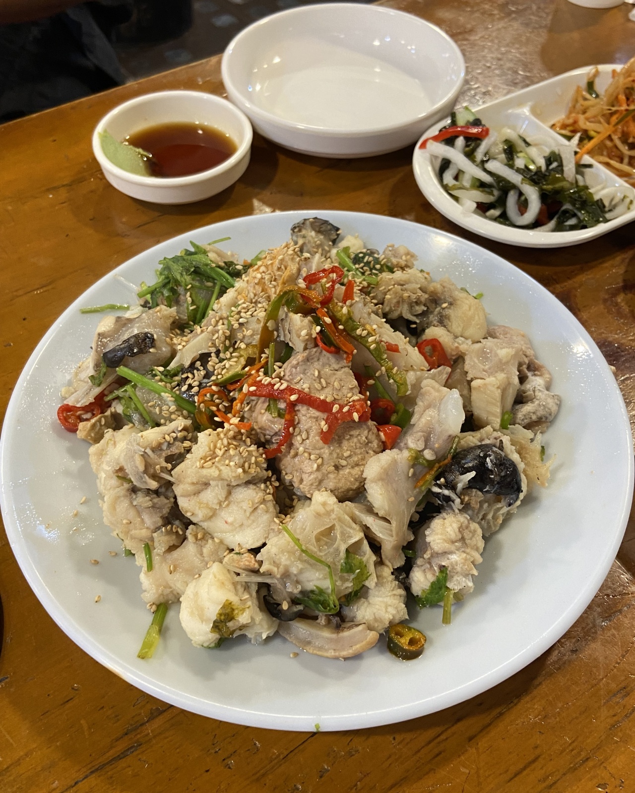 탱탱하게 즐기는 아구수육과 안키모 맛집 3 | 식신
