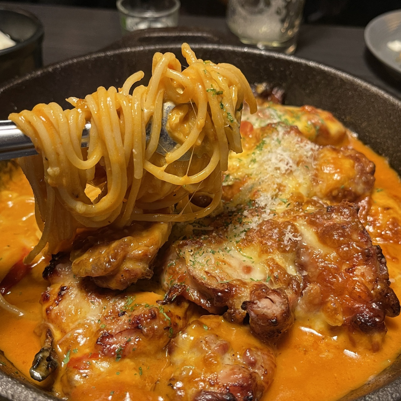 무더운 여름 시원한 맥주와 영원한 단짝 ‘치킨’ 맛집 | 식신 무더운 여름 시원한 맥주와 영원한 단짝 ‘치킨’ 맛집 추천 | 식신