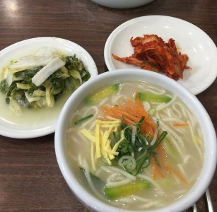 연희동칼국수 본점 매장 사진, 서울특별시 서대문구 연희맛로 37