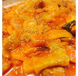 유자유김치떡볶이 매장 사진, 서울특별시 성북구 인촌로24길 48