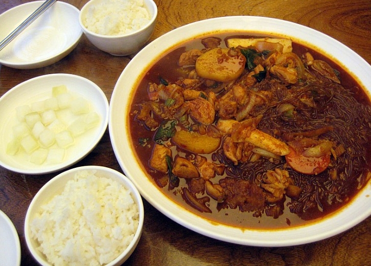 두남자찜닭 - 대구, 중구 동성로 중앙로 종로 | 맛집검색 식신