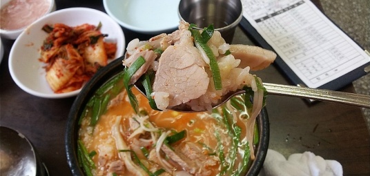 쌍둥이 돼지국밥 