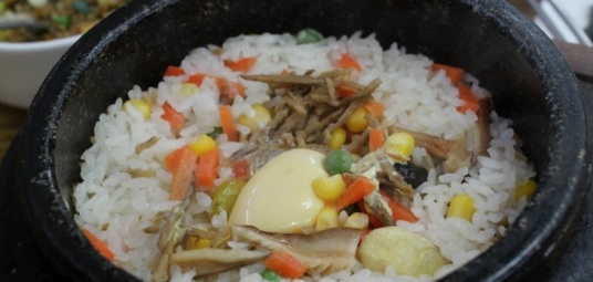 반야돌솥밥