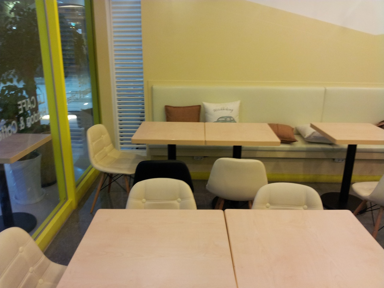 place_img