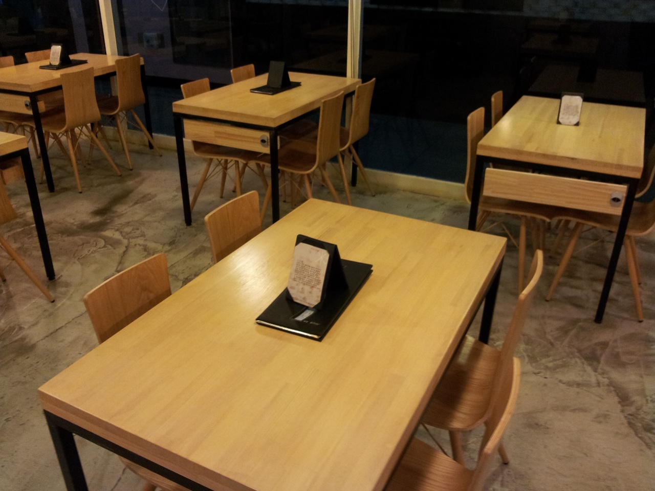 place_img