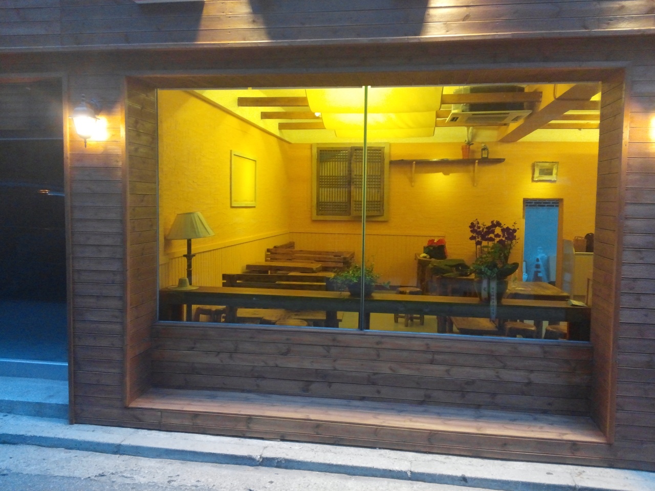 place_img