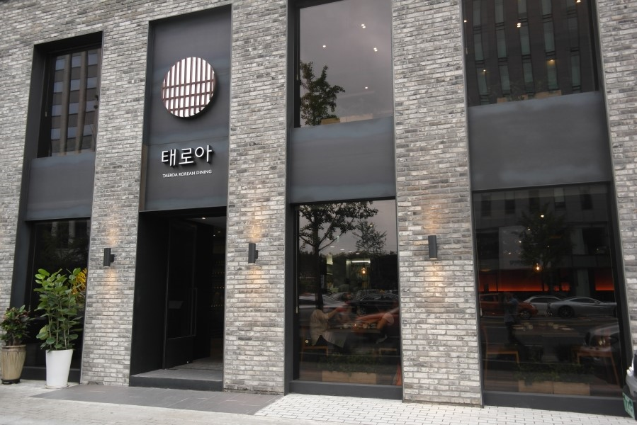 place_img
