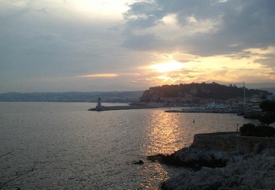 place_img