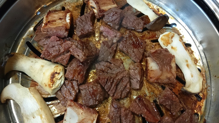 출처 : 흥부골이동왕숯불갈비 네이버 블로그 검색 결과