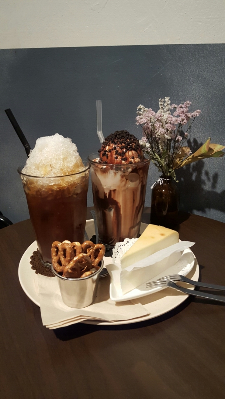 어반오아시스 - 부산, 부산진구-전포카페거리 | 맛집검색 식신