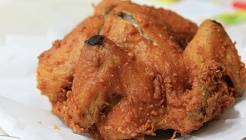 시골 통닭 매장 이미지