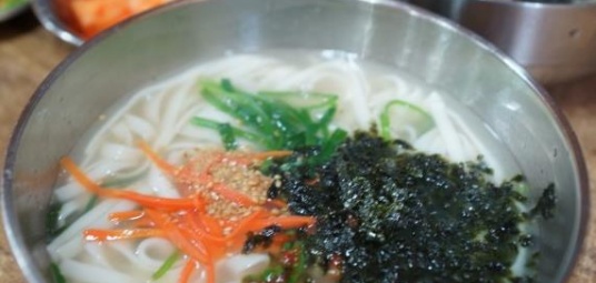 40년전통의 할매손칼국수