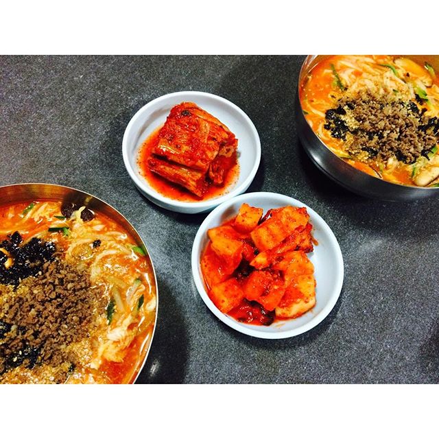 http://instagram.com/explore/tags/벌집칼국수