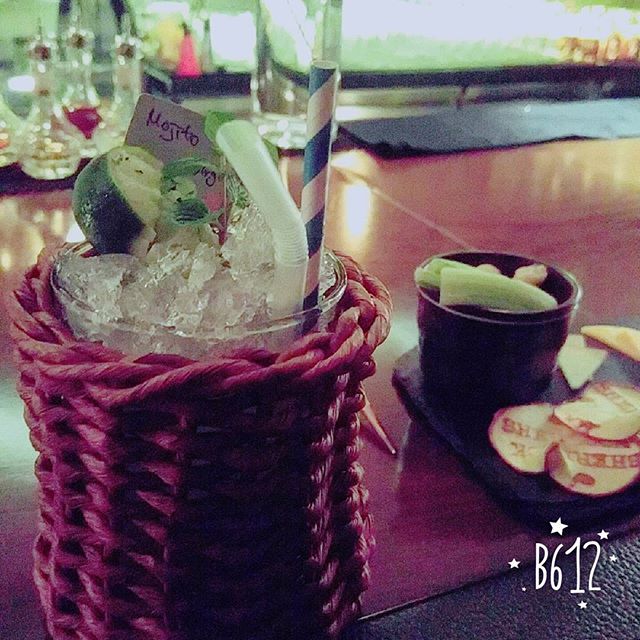 http://instagram.com/explore/tags/셜록
