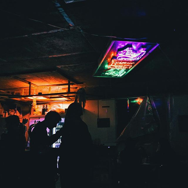 place_img