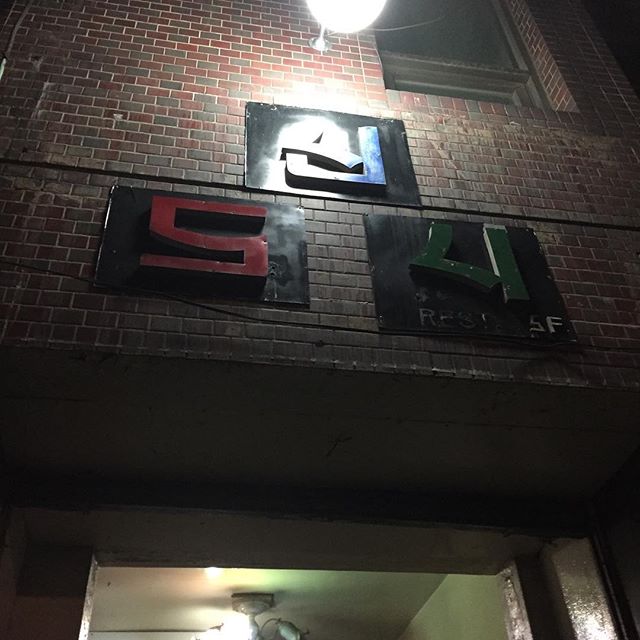 place_img