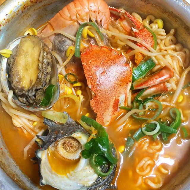 http://instagram.com/explore/tags/해녀의집