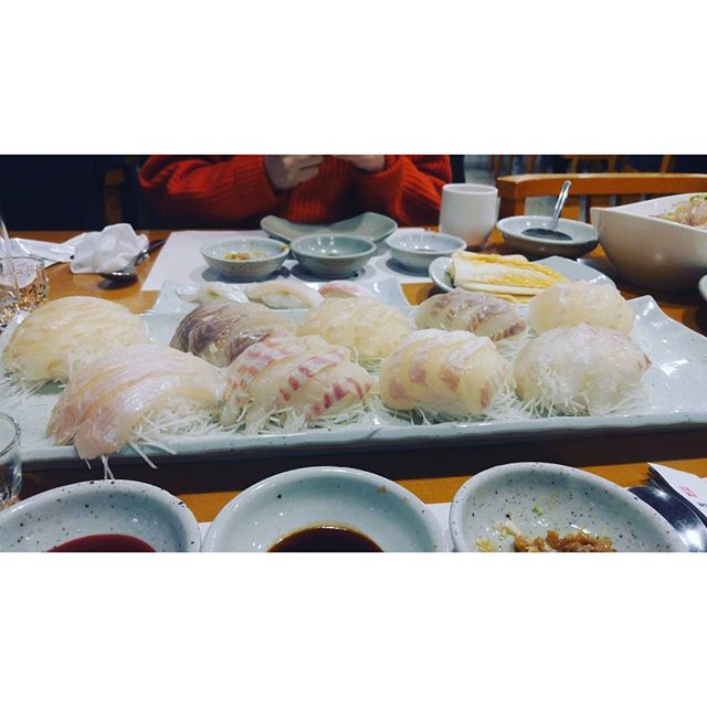 http://instagram.com/explore/tags/선창횟집