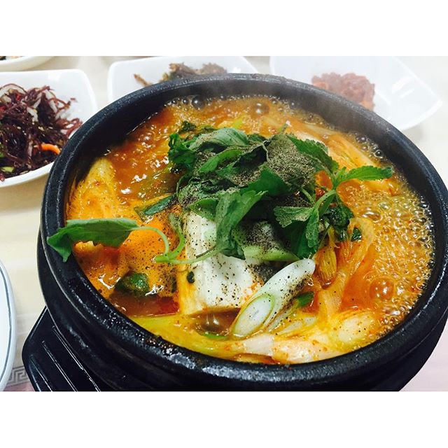 http://instagram.com/explore/tags/선창횟집