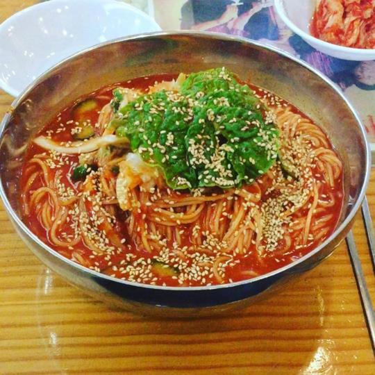 출처 : 망향비빔국수 광진구점 인스타그램 검색 결과