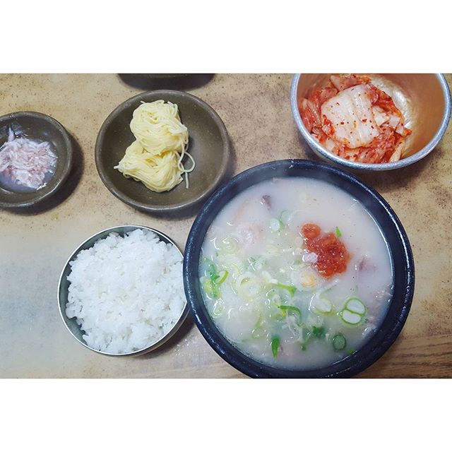 http://instagram.com/explore/tags/영진돼지국밥