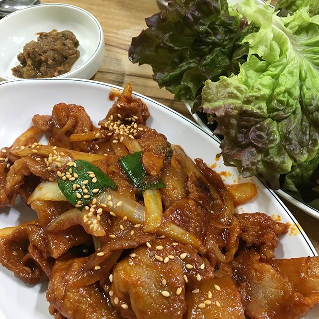 http://instagram.com/explore/tags/군자네