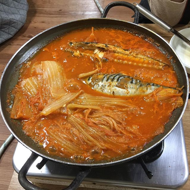 http://instagram.com/explore/tags/군자네