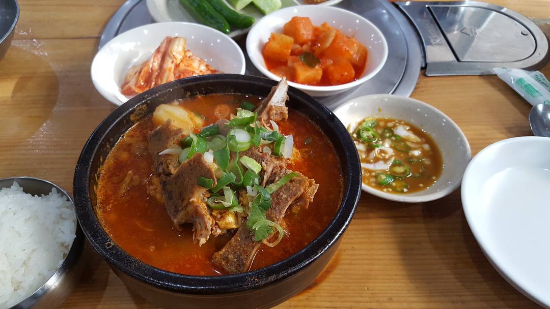 출처 : 소문난감자탕 인스타그램 검색결과