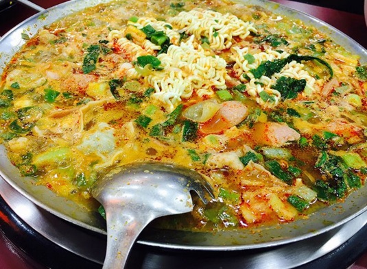 출처 : 놀부부대찌개철판구이 인스타그램 검색 결과