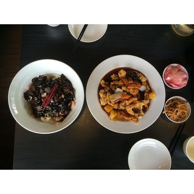 http://instagram.com/explore/tags/장가