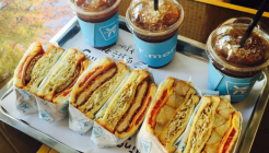 티모닝 매장 이미지