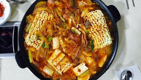 두꺼비 부대찌개 매장 이미지