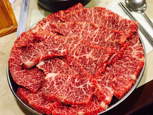 입에서 살살 녹는 소고기 맛집