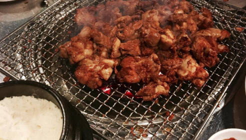 밤새우는닭 매장 이미지