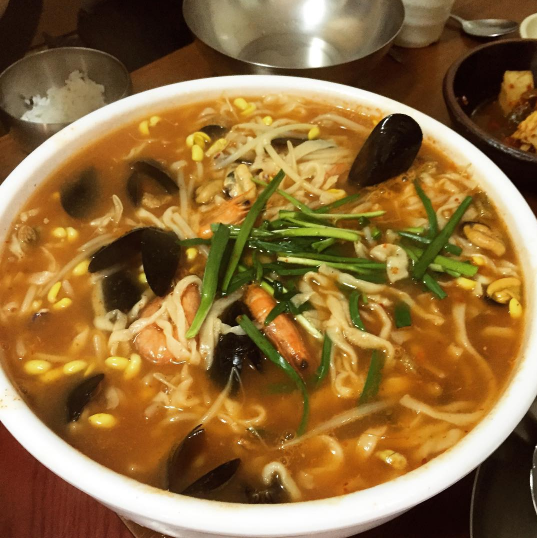 출처 : 김태희옛날손국수 인스타그램 검색 결과