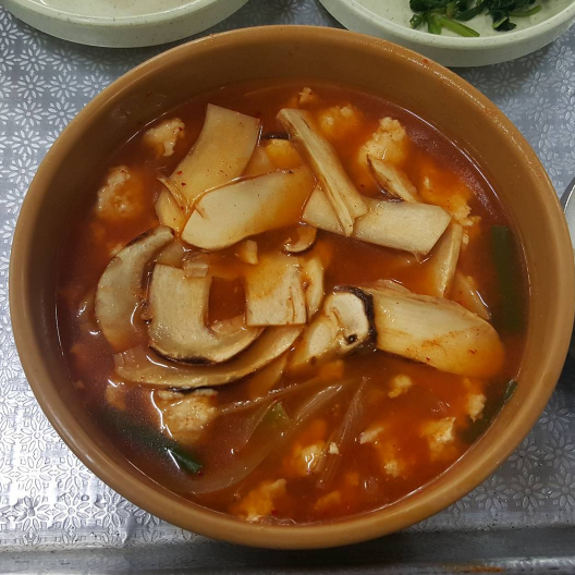 출처 : 산골기사식당 인스타그램 검색 결과