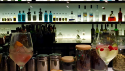 루프탑 바 플로팅 매장 이미지