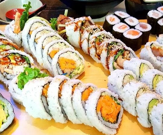 Momo Sushi 모모스시 
