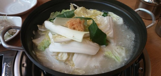 삼방초 닭한마리 