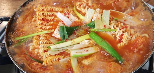 돈가네옛날김치찌개